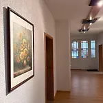 Stadtvilla Zentral 200qm Mit Sauna Und Gym