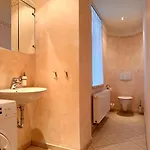 Stadtvilla Zentral 200qm Mit Sauna Und Gym דירה