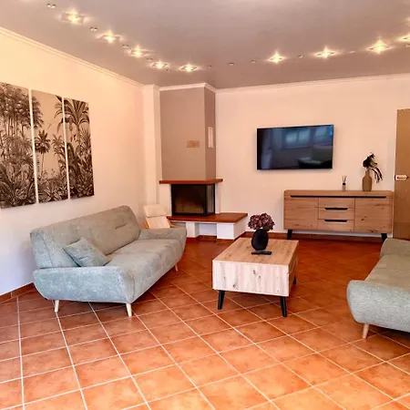 Stadtvilla Zentral 200qm Mit Sauna Und Gym