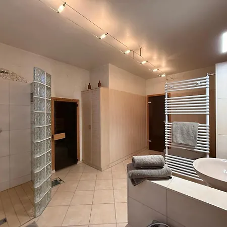 Stadtvilla Zentral 200qm Mit Sauna Und Gym Appartement