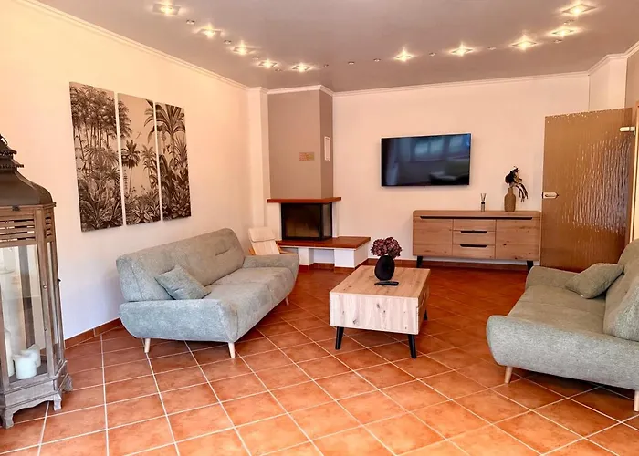 Stadtvilla Zentral 200qm Mit Sauna Und Gym