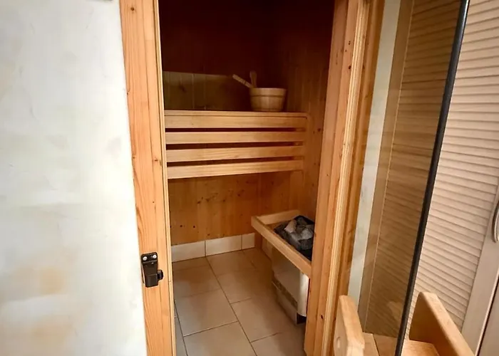 Stadtvilla Zentral 200qm Mit Sauna Und Gym *